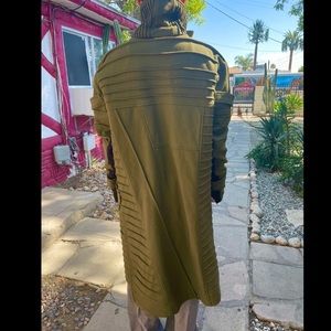 Demobaza Top Coat Ruler M